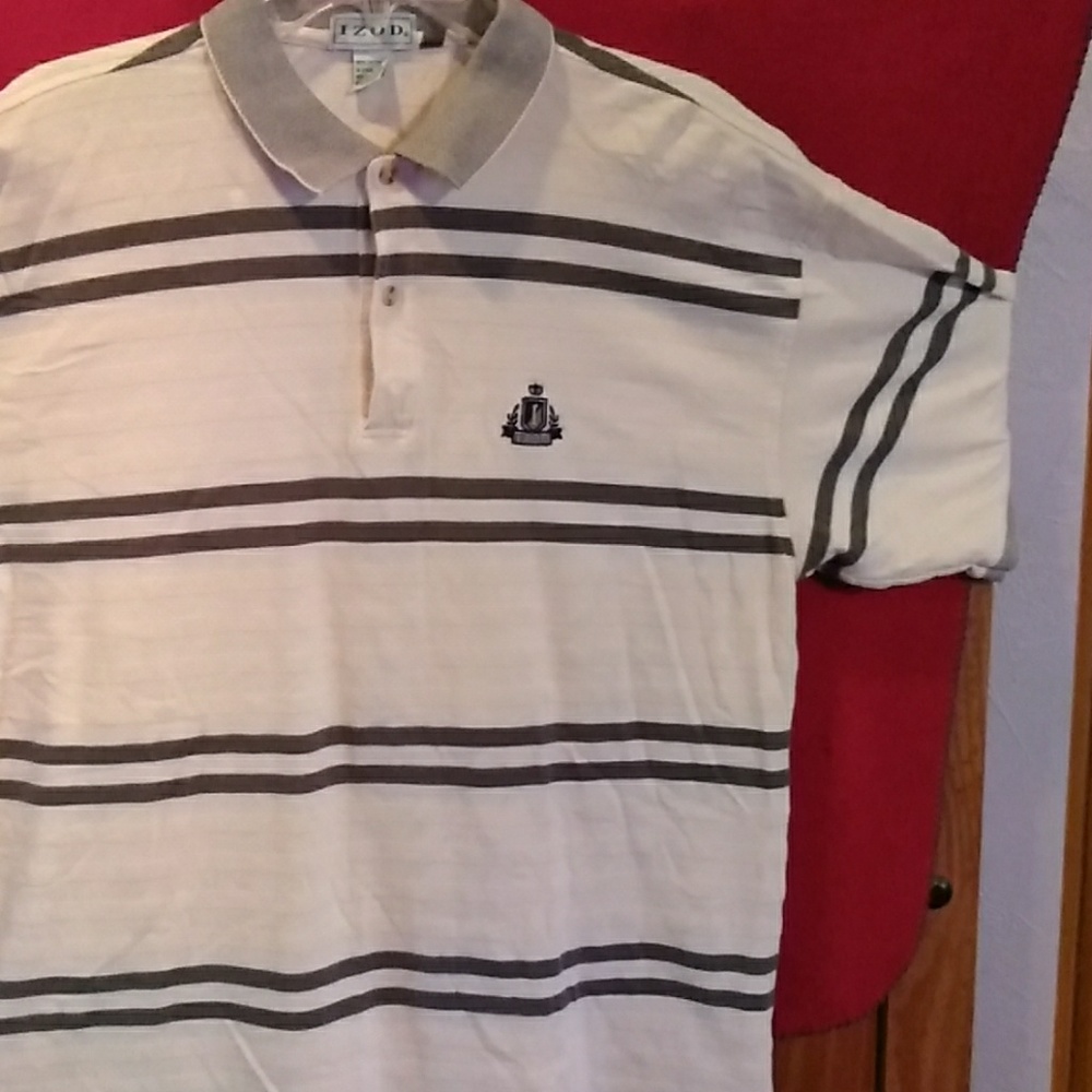 Short sleeve shirt